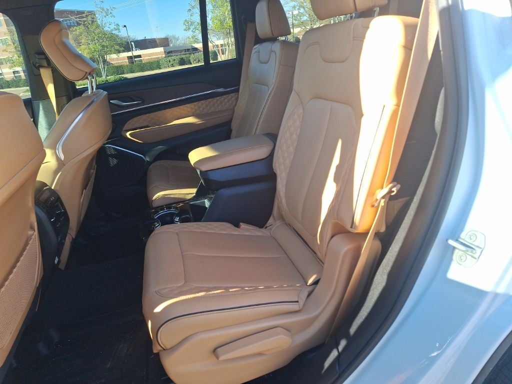 2023 Jeep Grand Cherokee L Summit