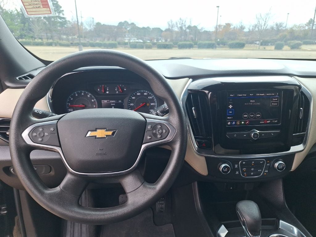 2023 Chevrolet Traverse LS