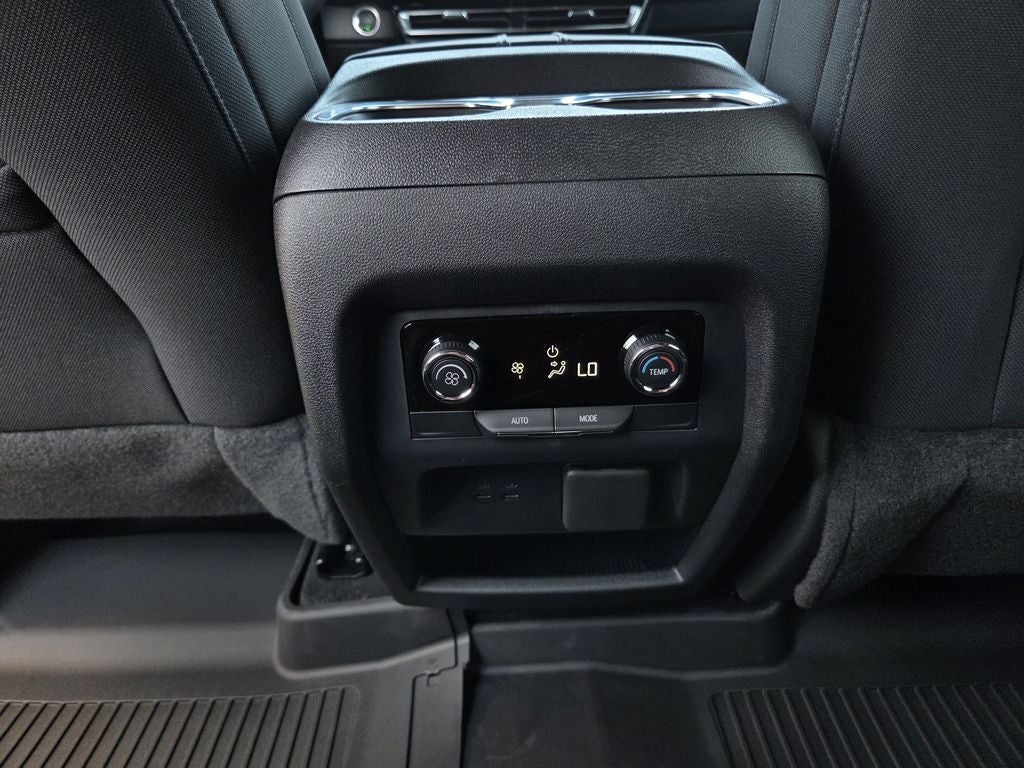 2027 Chevrolet Traverse LT 1LT