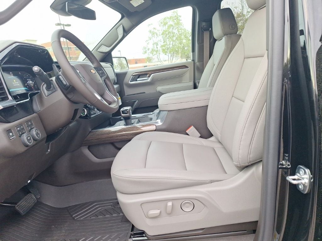 2026 Chevrolet Silverado 1500 LT LT1