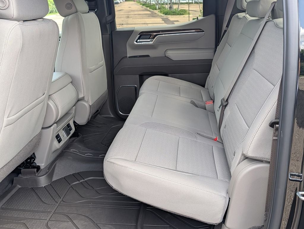 2026 Chevrolet Silverado 1500 LT LT1
