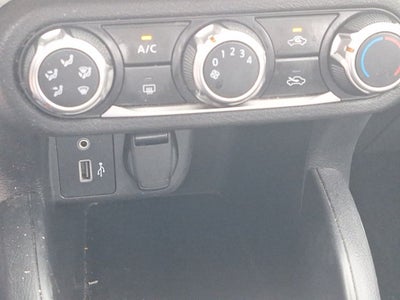 2021 Nissan Versa 1.6 SV