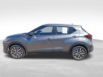 2022 Nissan Kicks SV