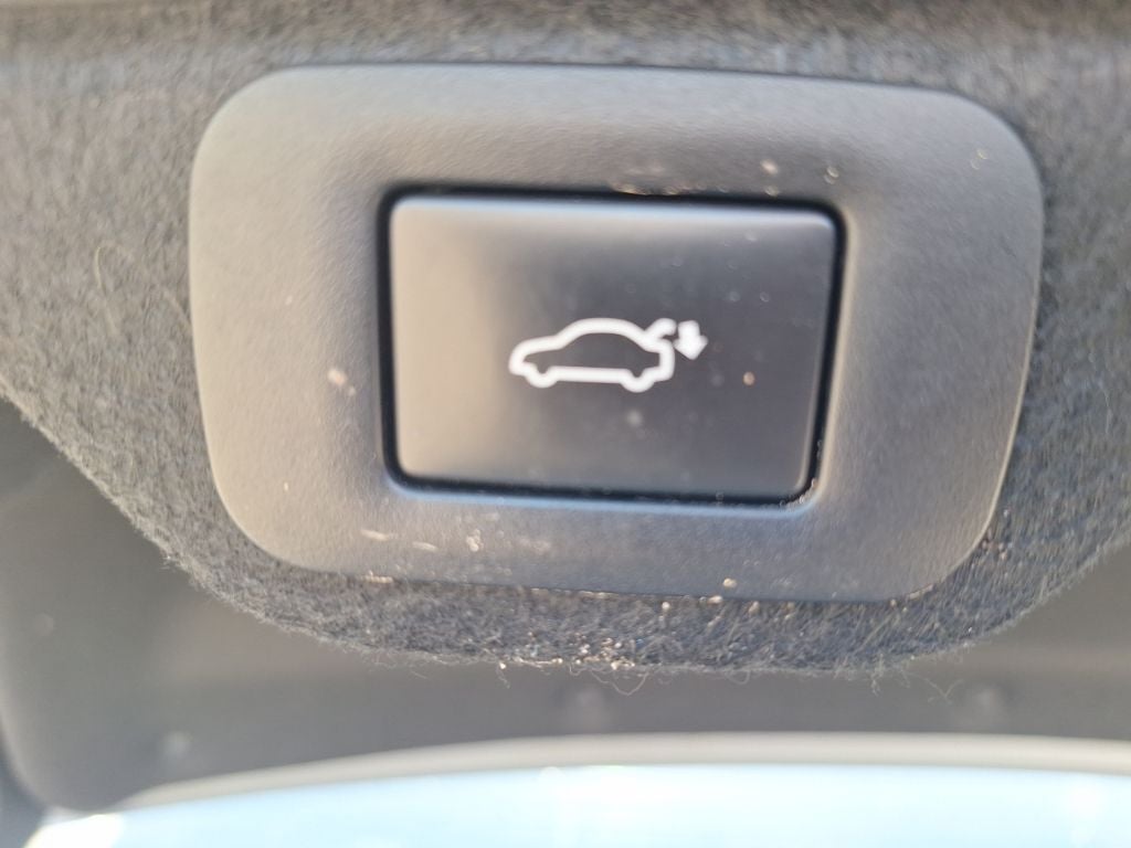 2022 Lexus ES 300h Ultra Luxury