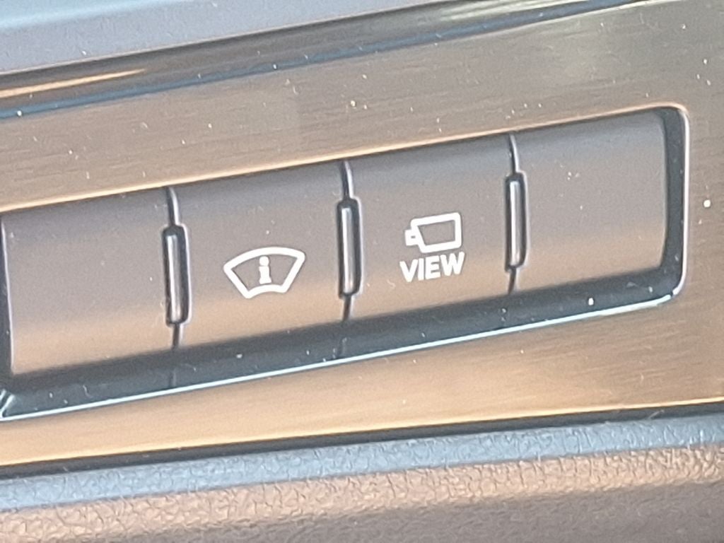 2022 Lexus ES 300h Ultra Luxury