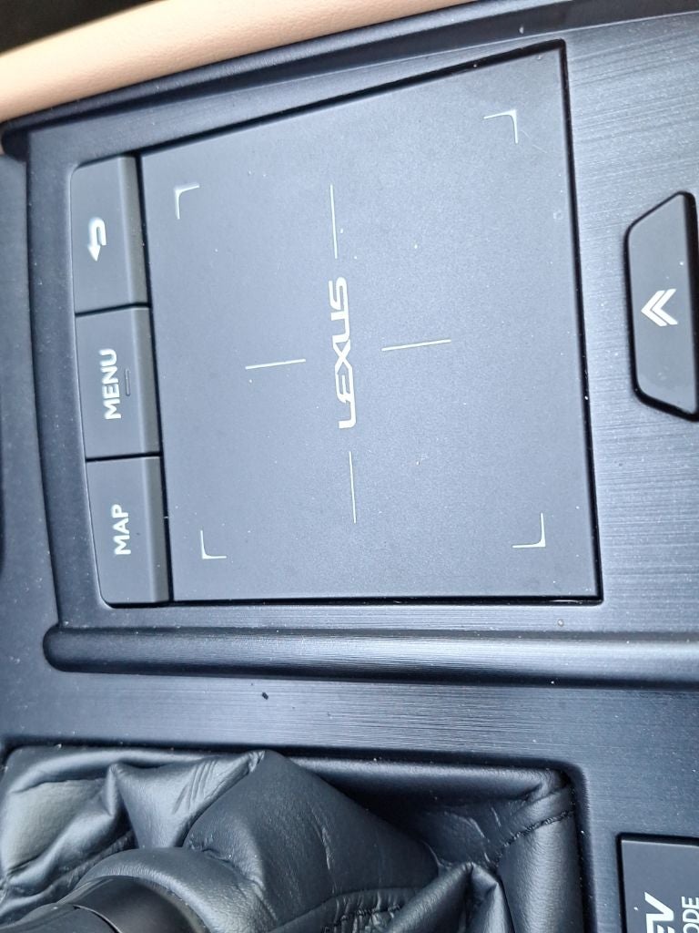 2022 Lexus ES 300h Ultra Luxury