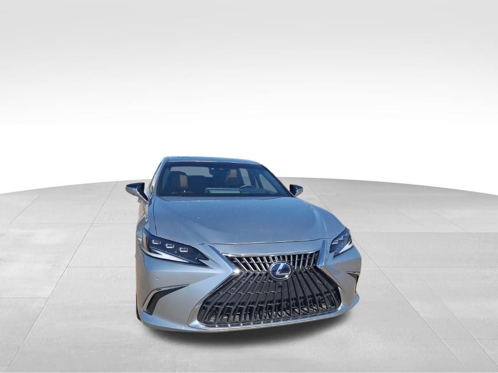 2022 Lexus ES 300h Ultra Luxury