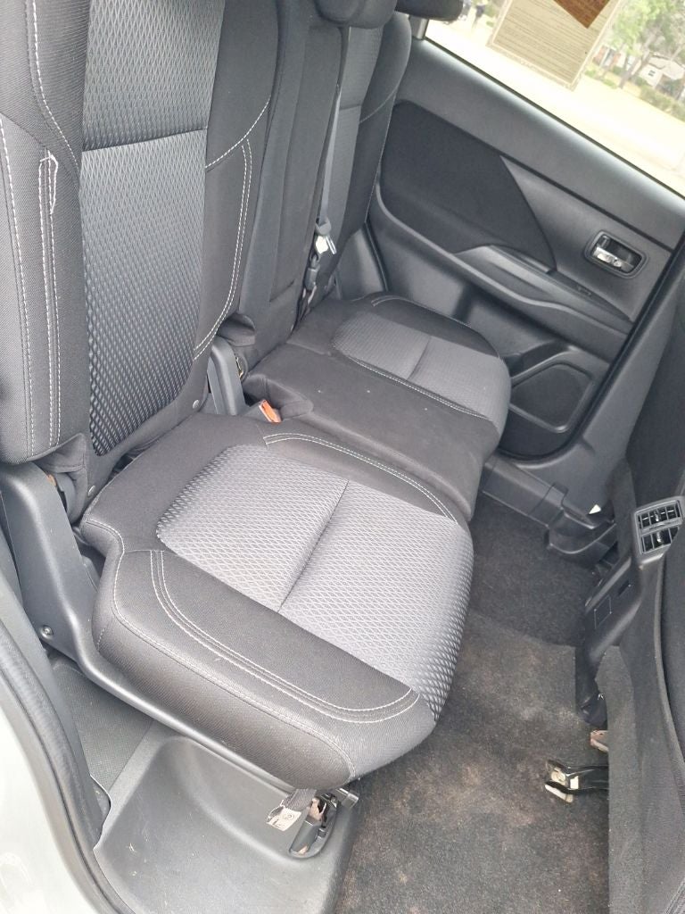 2020 Mitsubishi Outlander ES