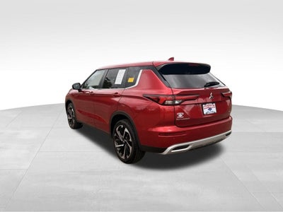 2024 Mitsubishi Outlander SE