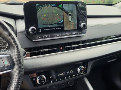 2024 Mitsubishi Outlander Base
