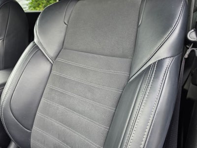 2024 Mitsubishi Outlander Base