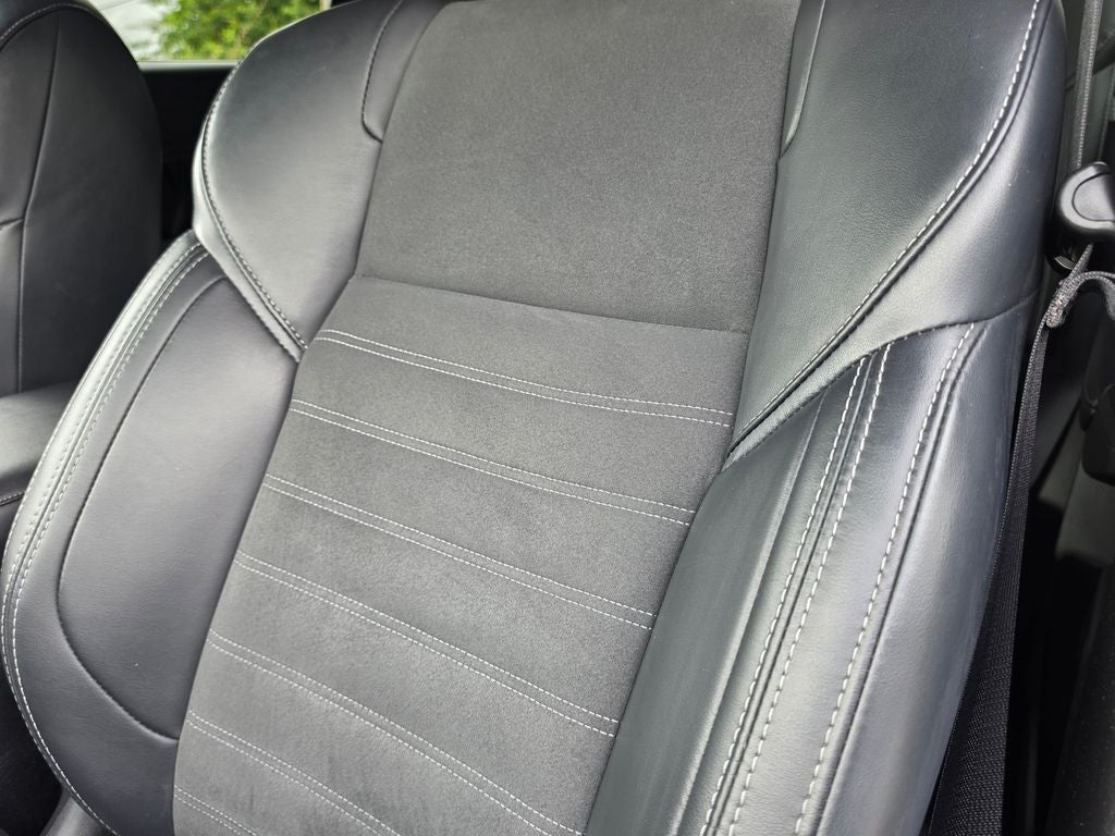 2024 Mitsubishi Outlander Base