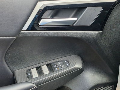 2024 Mitsubishi Outlander Base