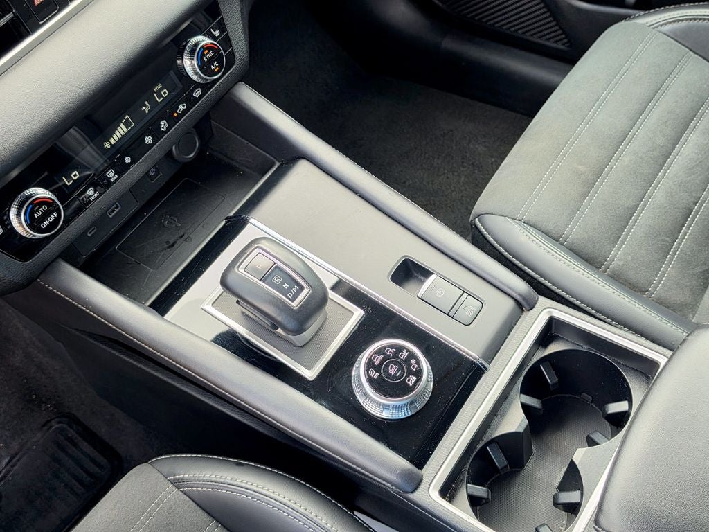2024 Mitsubishi Outlander Base