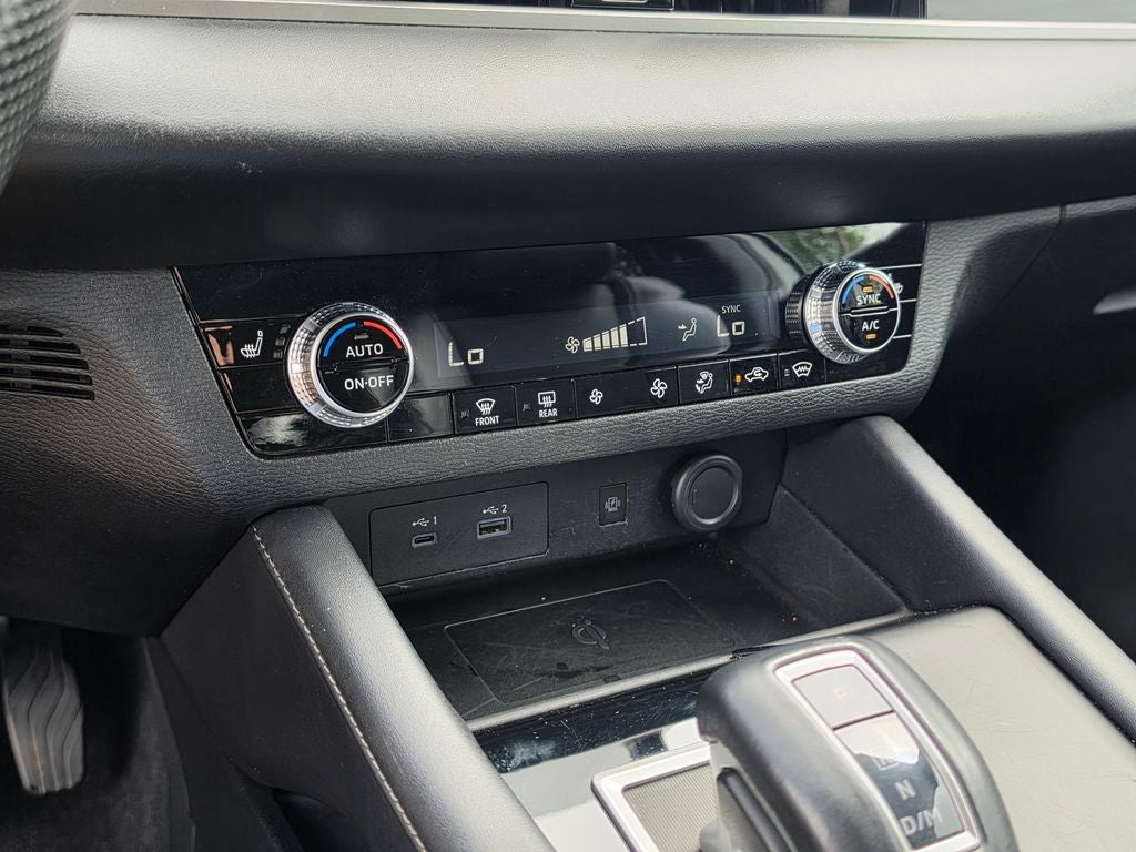 2024 Mitsubishi Outlander Base