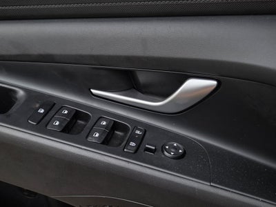 2025 Hyundai Elantra SE SE