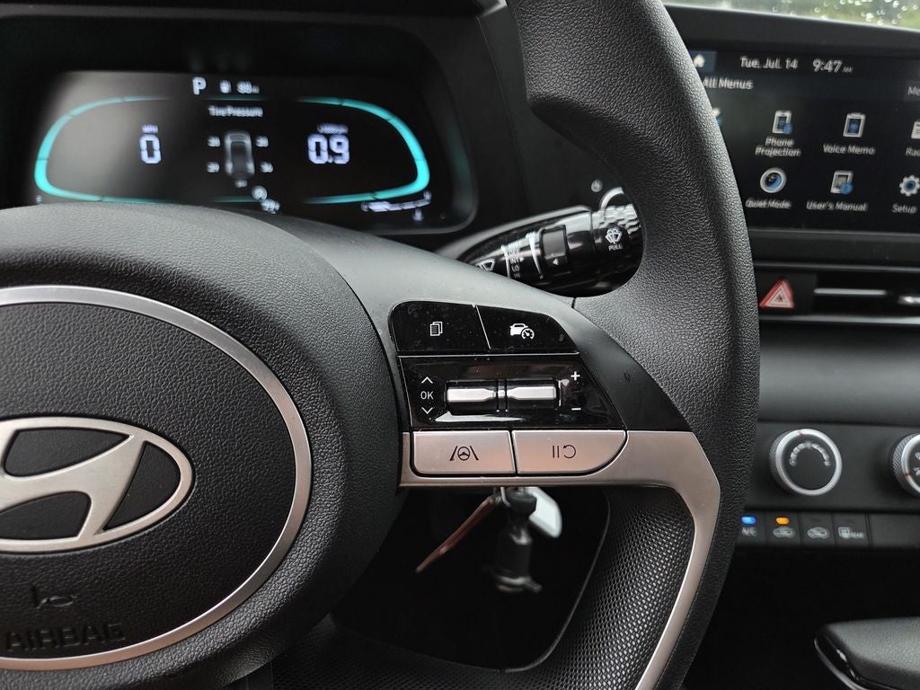 2025 Hyundai Elantra SE SE