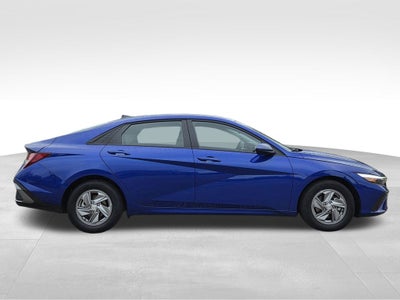 2025 Hyundai Elantra SE SE