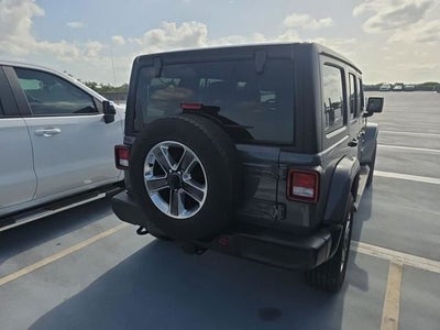 2022 Jeep Wrangler Unlimited Sahara