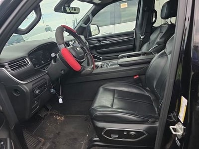 2023 Jeep Wagoneer Base