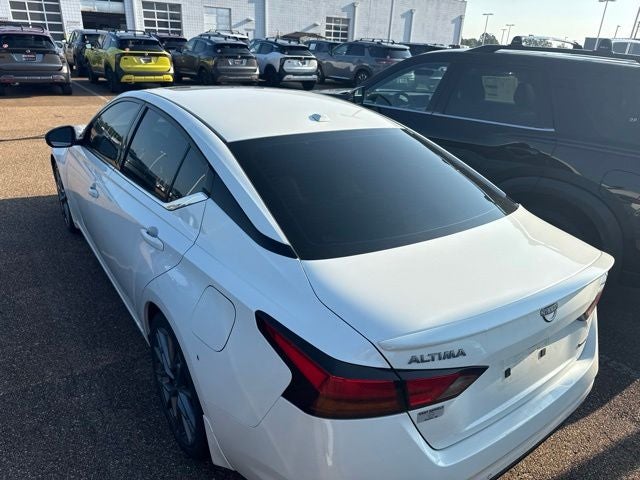 2024 Nissan Altima 2.0 SR