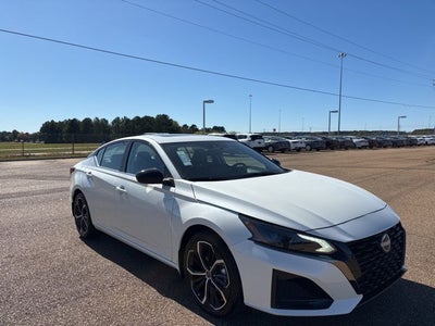 2025 Nissan Altima 2.5 SR