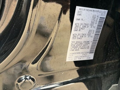 2023 Nissan Titan SV