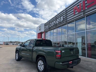 2024 Nissan Frontier SV