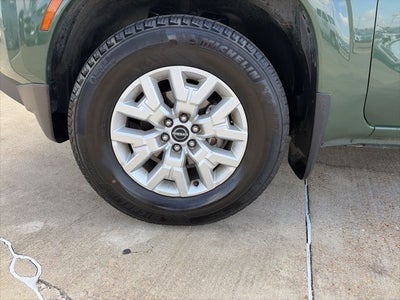 2024 Nissan Frontier SV