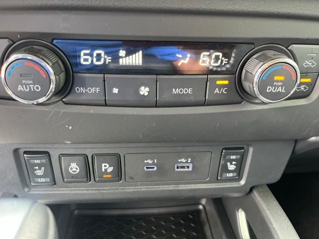 2025 Nissan Frontier SV