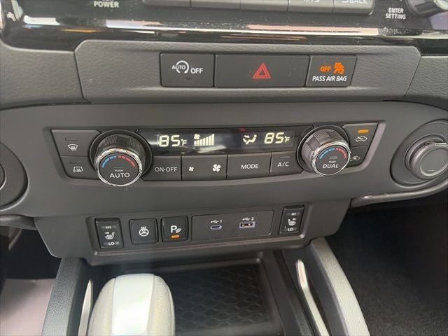 2024 Nissan Frontier SV