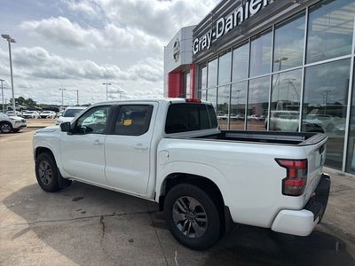 2025 Nissan Frontier SV