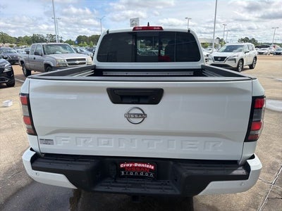 2025 Nissan Frontier SV