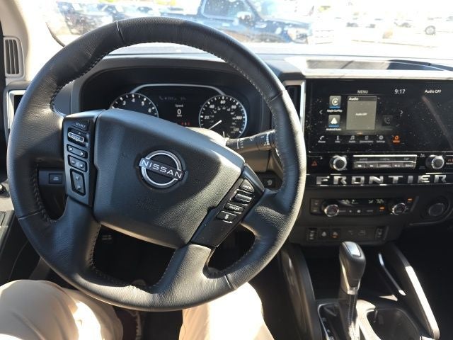2025 Nissan Frontier SV