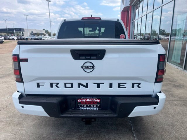 2027 Nissan Frontier SV