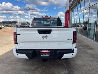 2027 Nissan Frontier SV