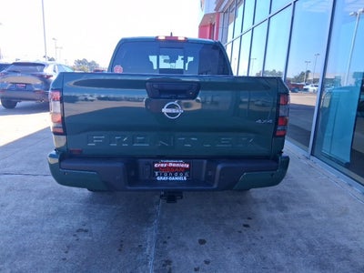 2027 Nissan Frontier SV