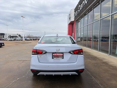 2025 Nissan Versa 1.6 SV