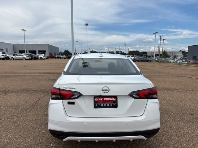 2025 Nissan Versa 1.6 SV