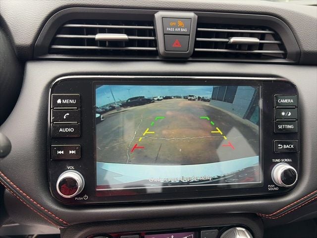 2025 Nissan Versa 1.6 SR