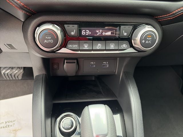 2025 Nissan Versa 1.6 SR