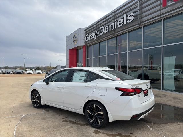 2025 Nissan Versa 1.6 SR