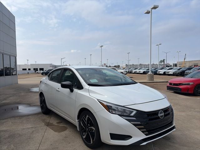 2025 Nissan Versa 1.6 SR