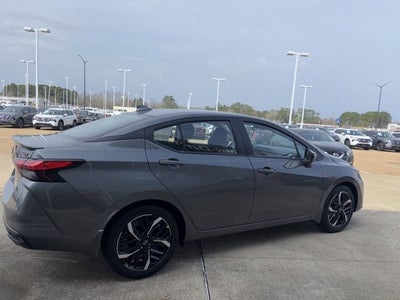 2025 Nissan Versa 1.6 SR