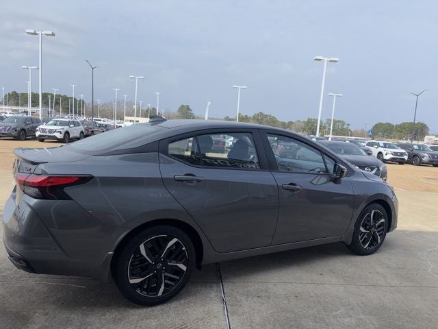 2025 Nissan Versa 1.6 SR