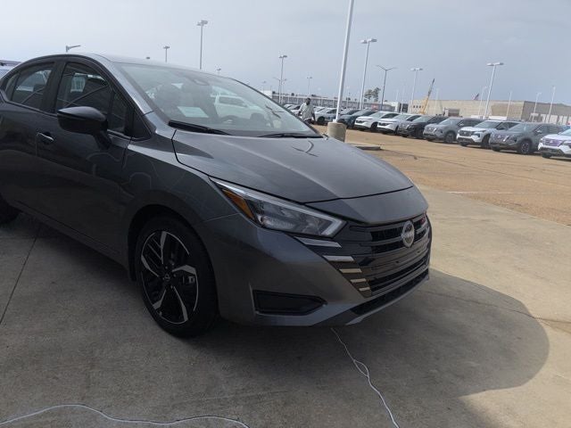 2025 Nissan Versa 1.6 SR