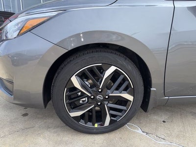 2025 Nissan Versa 1.6 SR