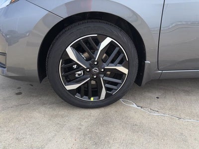 2025 Nissan Versa 1.6 SR