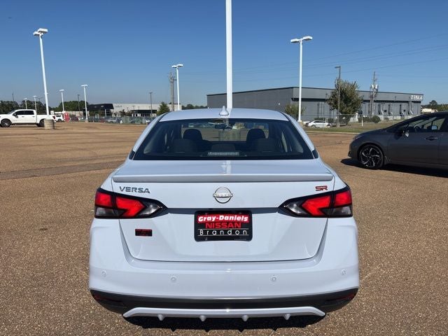 2025 Nissan Versa 1.6 SR