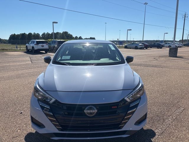 2025 Nissan Versa 1.6 SR